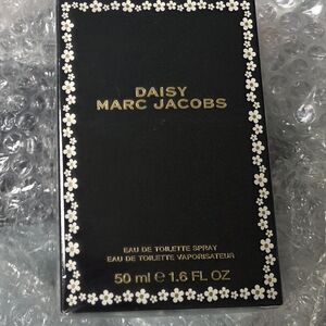 Marc Jacobs Daisy Perfume